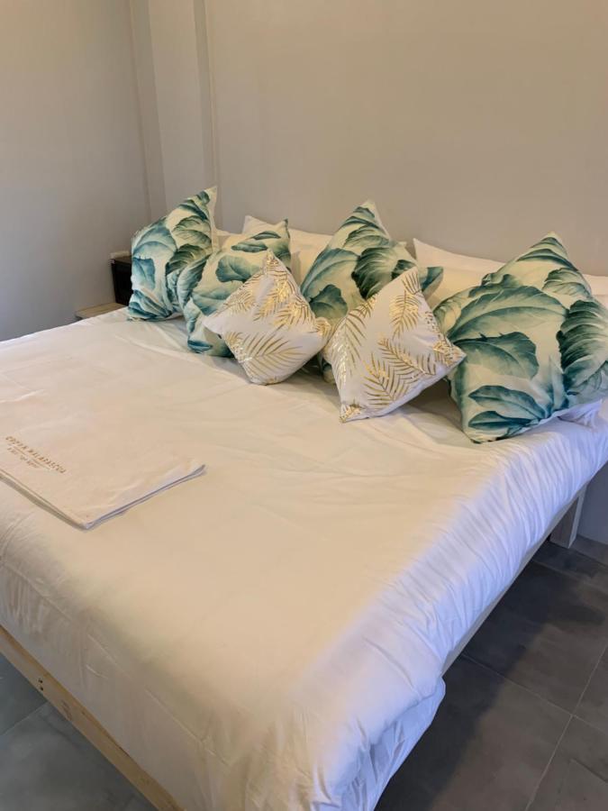 Crown Malapascua Hotel ภายนอก รูปภาพ